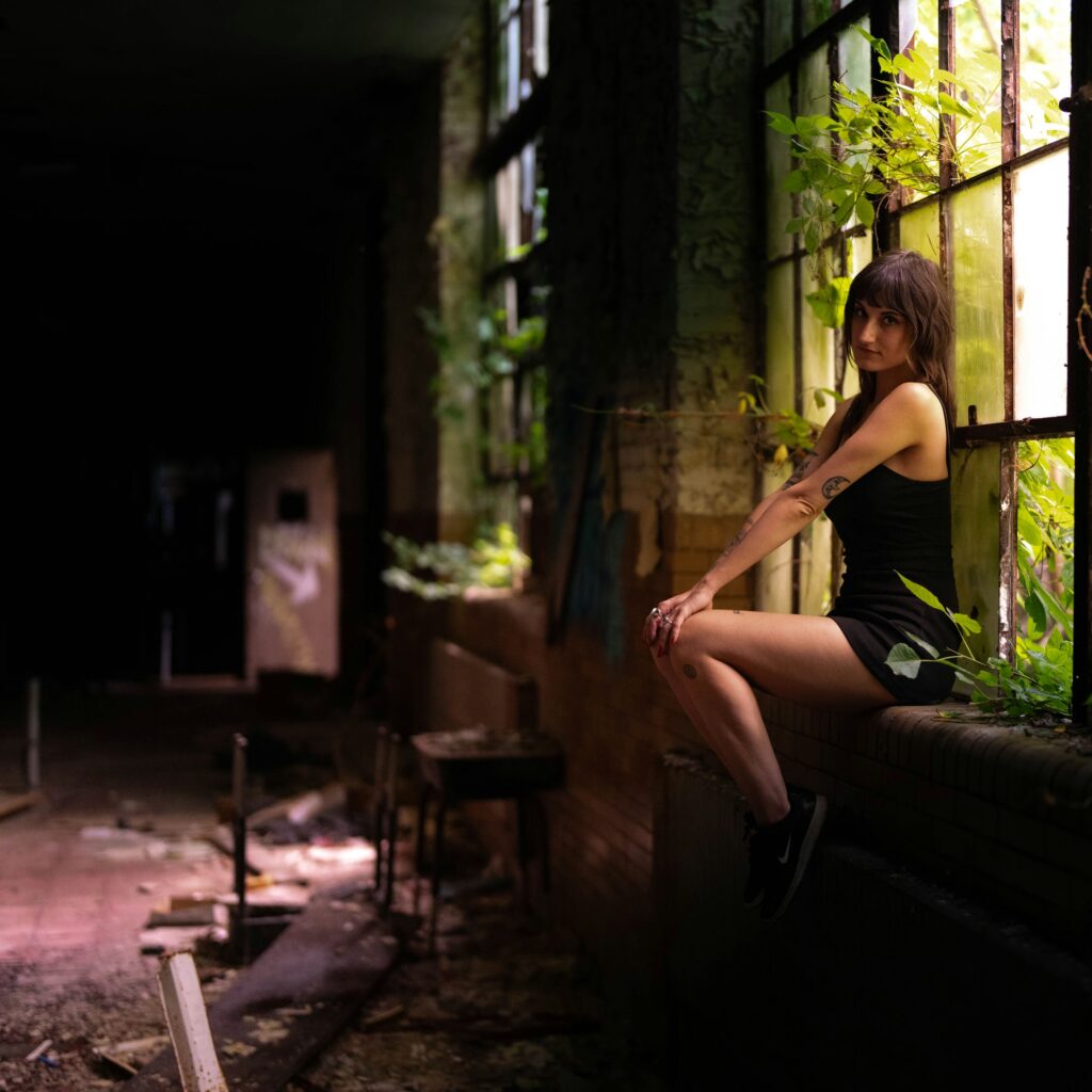 abandoned william penn school vo-tech technical photos pinup model, portrait photographer harrisburg photoshoot pennsylvania pictures