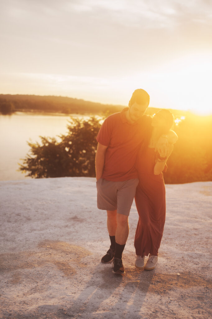 Pictures of Golden Hour Engagement session at the White Cliffs of Conoy