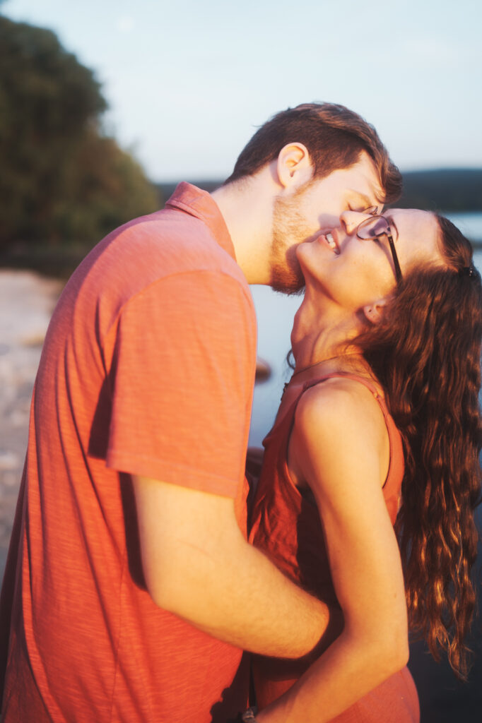 Pictures of Golden Hour Engagement session at the White Cliffs of Conoy