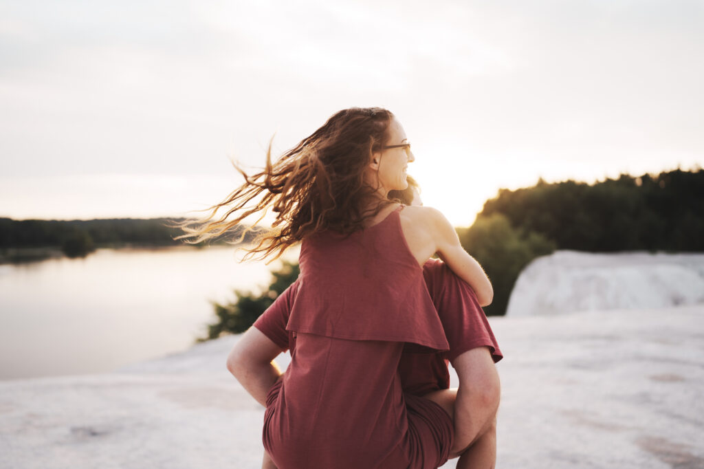 Pictures of Golden Hour Engagement session at the White Cliffs of Conoy